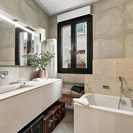 Maison Parisienne Avec Rooftop Buttes-chaumont Villa *
